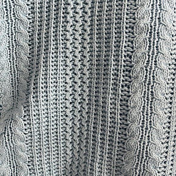 Vintage Light Blue Pull Over Sweater - Picture 2 of 4